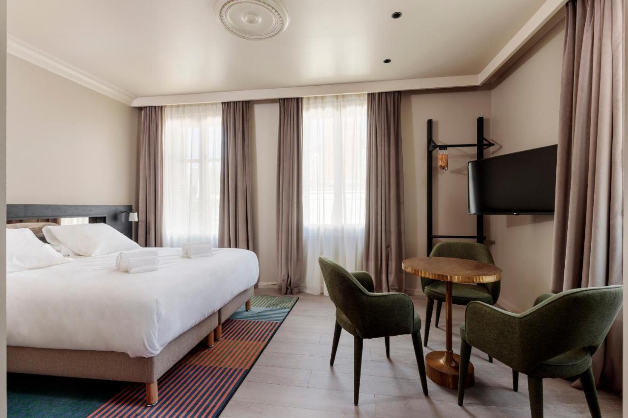 Hotel Corneille - Entree Autonome, Reception En Ligne - Encore Mieux Тур Экстерьер фото