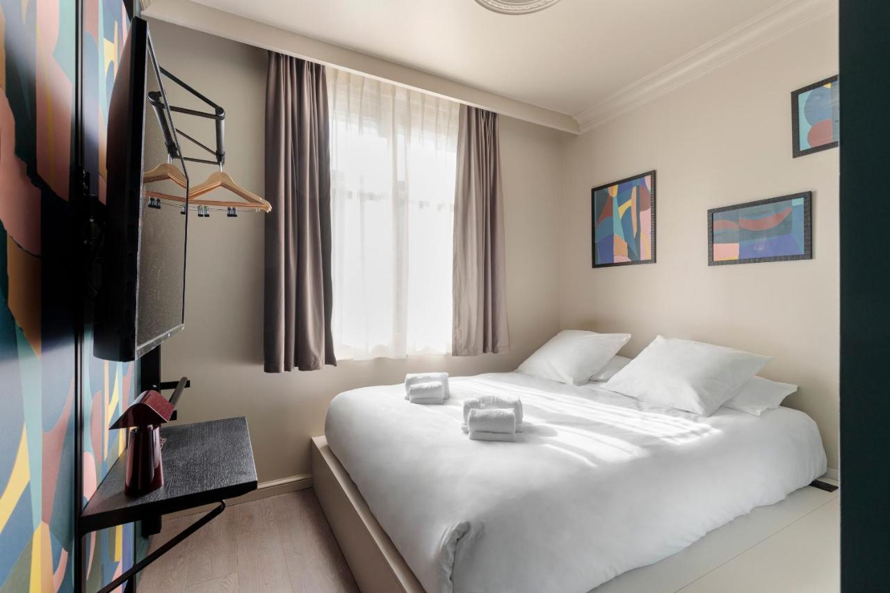 Hotel Corneille - Entree Autonome, Reception En Ligne - Encore Mieux Тур Экстерьер фото