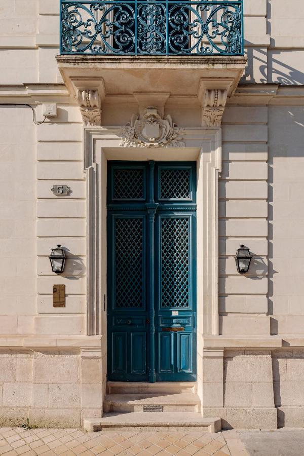 Hotel Corneille - Entree Autonome, Reception En Ligne - Encore Mieux Тур Экстерьер фото